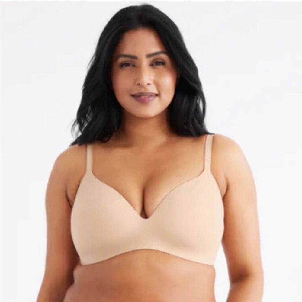 BNWT Knix Wing woman 6++ Nude 1